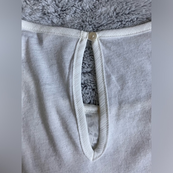 3-$20, 2-$15 or 1-$10 American Eagle cap sleeve cream lace top - Picture 6 of 6